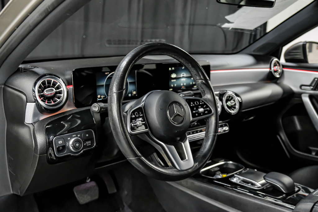 Used 2019 Mercedes-Benz A 220 image 3