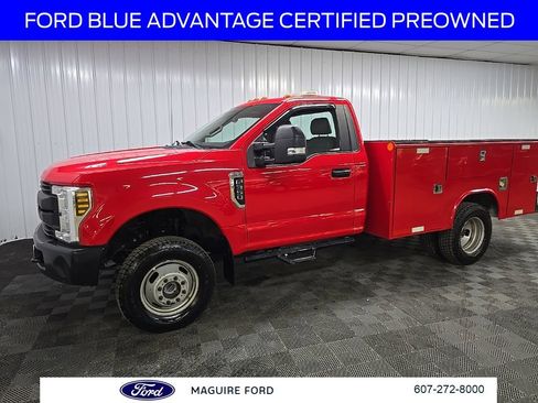 Certified 2019 Ford F350 4x4 Regular Cab DRW Super Duty image 8