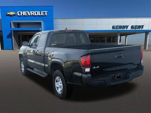 Used 2021 Toyota Tacoma SR AWD/4WD image 31