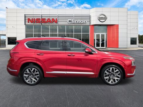Used 2023 Hyundai Santa Fe Calligraphy FWD image 2