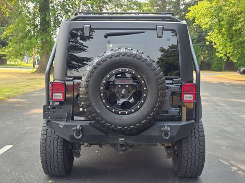 Used 2017 Jeep Wrangler Unlimited Sport w/ Quick Order Package 24S AWD/4WD image 5