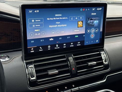 Used 2024 Lincoln Navigator L Black Label image 23