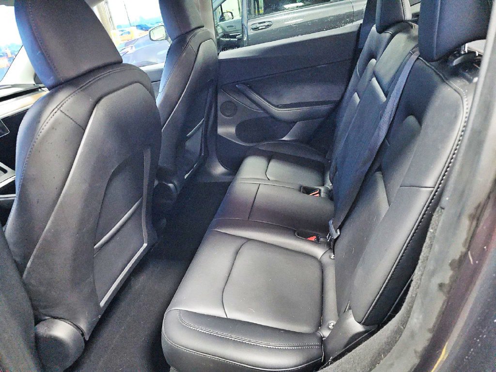 Used 2023 Tesla Model Y Long Range AWD/4WD image 13