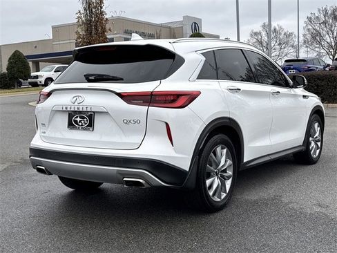 Used 2021 INFINITI QX50 Luxe image 3