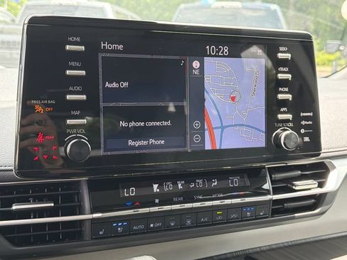 Used 2021 Toyota Sienna Limited FWD image 26