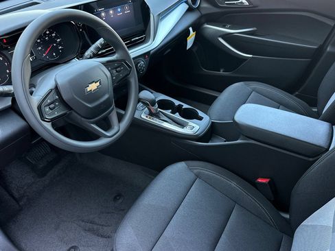 New 2026 Chevrolet Trax LS w/ LS Convenience Package FWD image 10