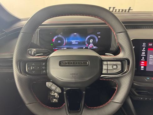 Used 2026 Dodge Charger Scat Pack AWD/4WD image 13