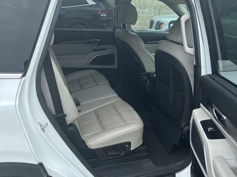 Used 2020 Kia Telluride EX w/ Towing Package AWD/4WD image 13