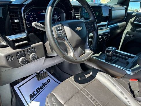 Used 2024 Chevrolet Silverado 1500 High Country w/ Technology Package AWD/4WD image 14