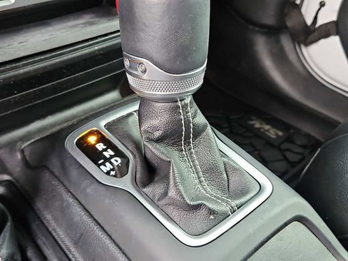 Used 2018 Jeep Wrangler Unlimited Sahara image 21