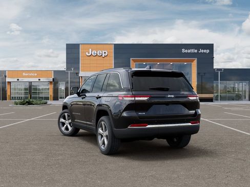 New 2026 Jeep Grand Cherokee Limited w/ Trailer Tow Package AWD/4WD image 4