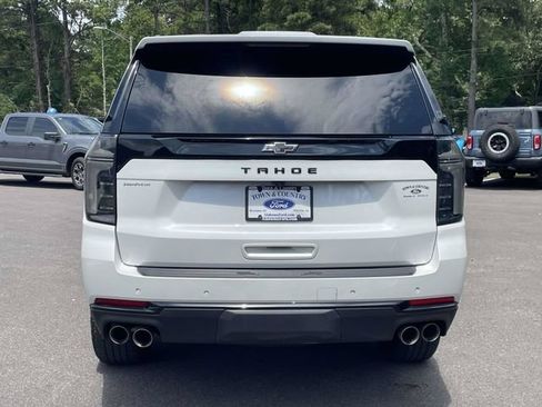 Used 2025 Chevrolet Tahoe Z71 w/ Comfort Package AWD/4WD image 28