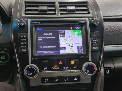 Used 2014 Toyota Camry SE w/ Leather Package image 8