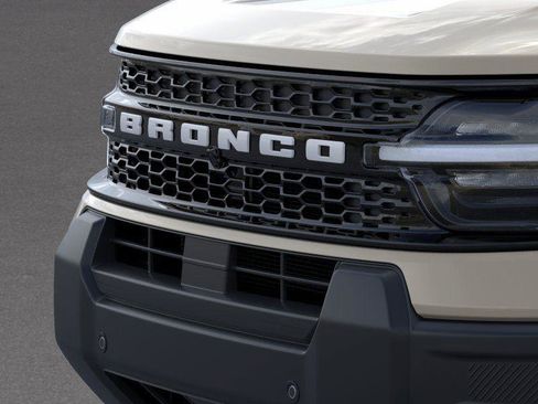 New 2025 Ford Bronco Sport Outer Banks w/ Outer Banks Tech Package+ AWD/4WD image 17