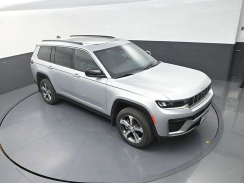 New 2026 Jeep Grand Cherokee L Limited image 11