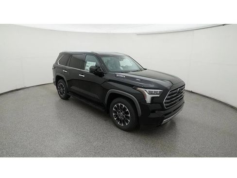 Used 2024 Toyota Sequoia Limited w/ Tow Technology Package AWD/4WD image 17