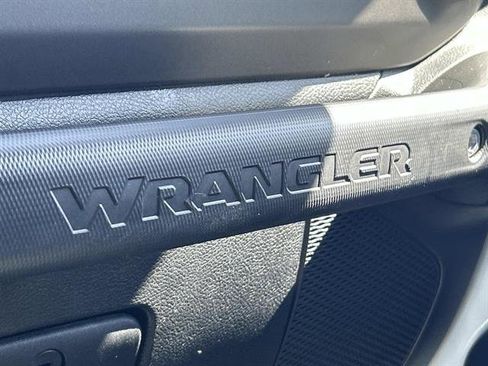 Used 2021 Jeep Wrangler Sport AWD/4WD image 32