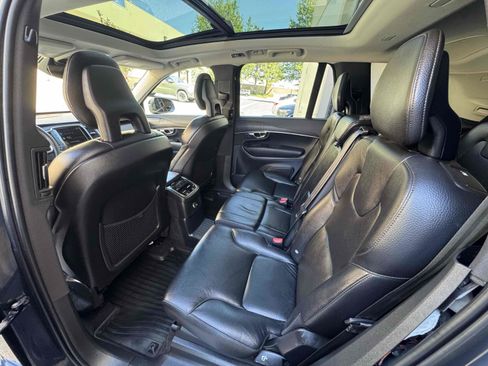 Used 2020 Volvo XC90 T8 Momentum w/ Protection Package Premier AWD/4WD image 25