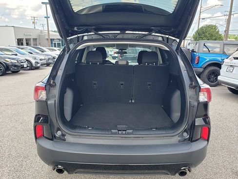Used 2022 Ford Escape SE w/ SE Sport Appearance Package AWD/4WD image 8