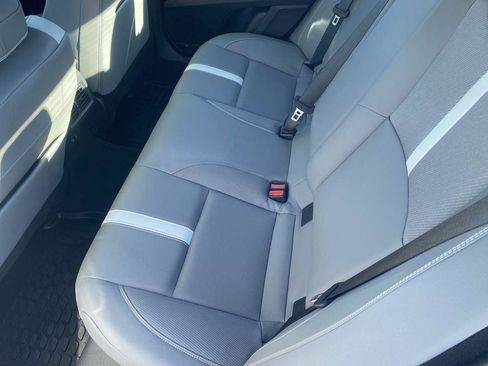 Used 2025 Toyota Camry SE image 21