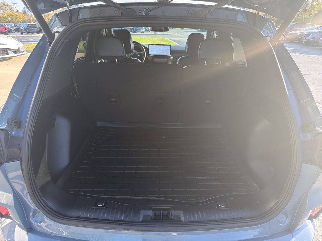Used 2023 Ford Escape ST-Line Elite w/ Class II Trailer Tow Package AWD/4WD image 29