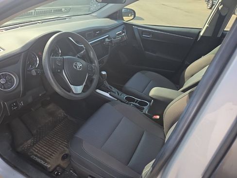 Used 2018 Toyota Corolla LE FWD image 12
