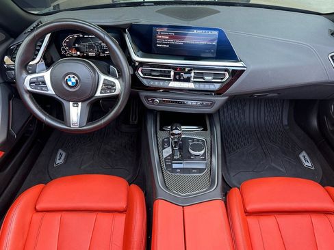 Used 2024 BMW Z4 M40i w/ Shadowloine Package RWD image 28