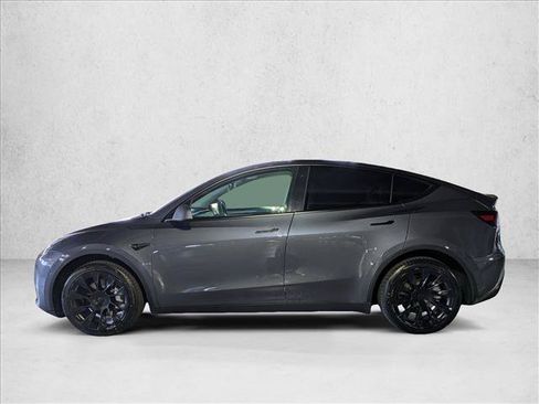 Used 2023 Tesla Model Y Long Range AWD/4WD image 9