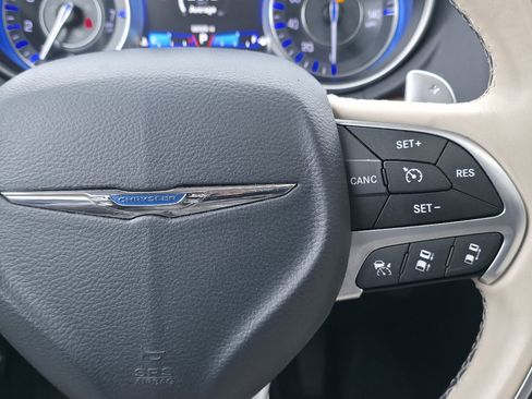 Used 2016 Chrysler 300 C Platinum w/ Safetytec Plus Group image 35