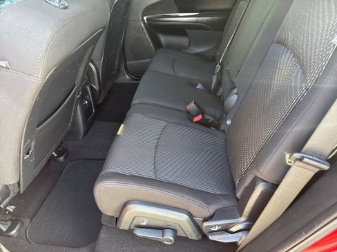 Used 2014 Dodge Journey SXT w/ Flexible Seating Group image 11