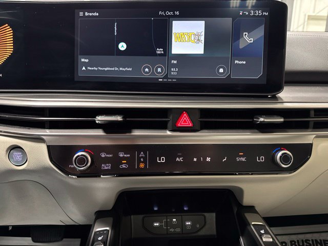 Used 2025 Kia Sorento S w/ Panoramic Sunroof Package FWD image 11