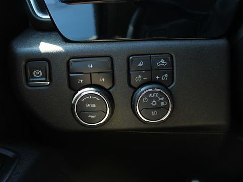 Used 2025 Chevrolet Silverado 2500 LT w/ Safety Package AWD/4WD image 25