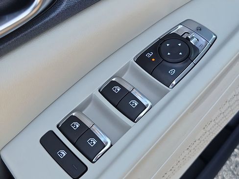 New 2026 Kia Carnival EX image 16