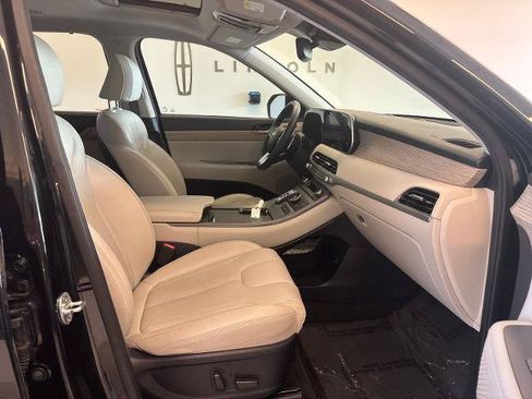 Used 2022 Hyundai Palisade SEL w/ 8P Bench Seat Package FWD image 6
