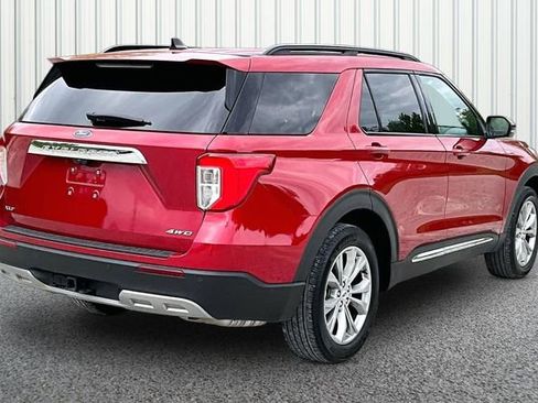 Used 2023 Ford Explorer XLT w/ Equipment Group 202A AWD/4WD image 11