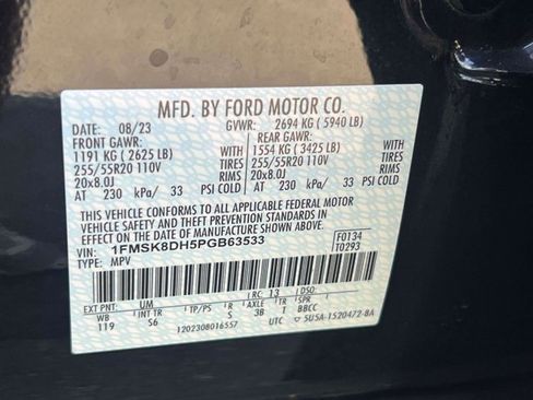 Used 2023 Ford Explorer XLT w/ Equipment Group 202A AWD/4WD image 23