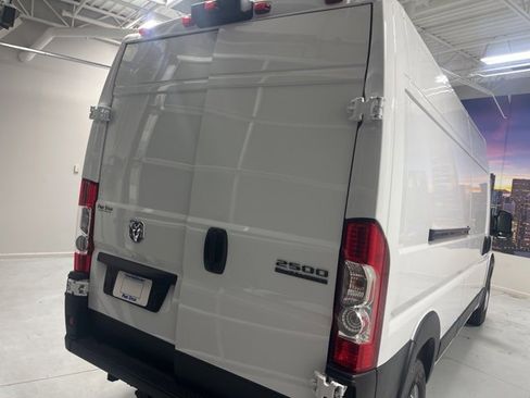 New 2026 RAM ProMaster 2500 w/ Convenience Group image 24