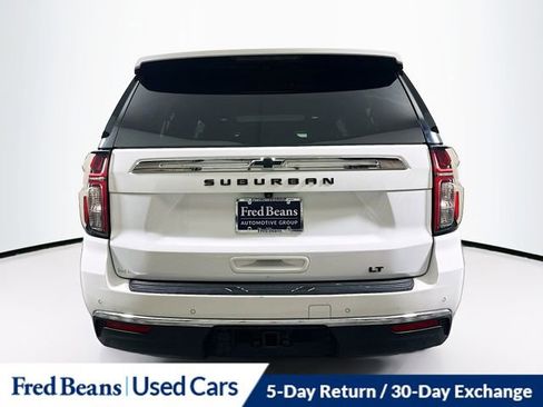 Used 2022 Chevrolet Suburban LT w/ LT Signature Plus Package image 7