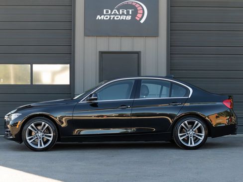 Used 2017 BMW 330i xDrive Sedan AWD/4WD image 4