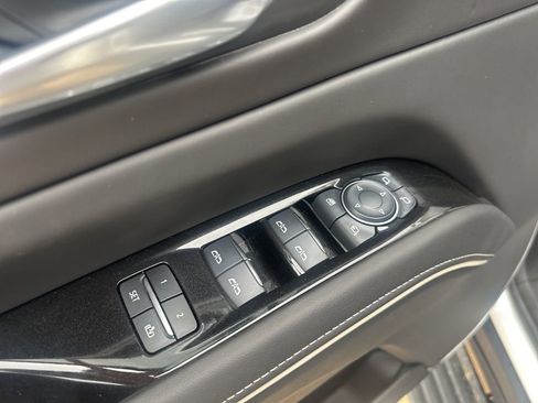 Used 2024 Cadillac Escalade Premium Luxury Platinum AWD/4WD image 15