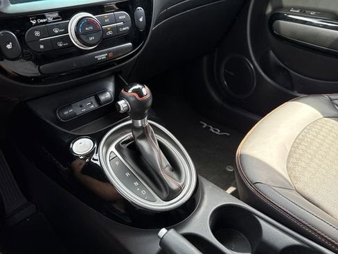 Used 2018 Kia Soul ! w/ Tech Package FWD image 25