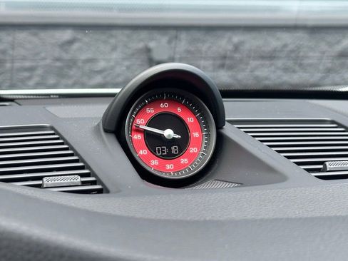 Certified 2020 Porsche 911 Carrera 4S AWD/4WD image 33