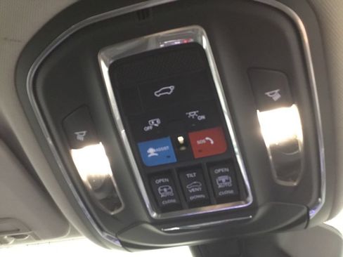 Used 2024 Jeep Grand Cherokee L Limited AWD/4WD image 42