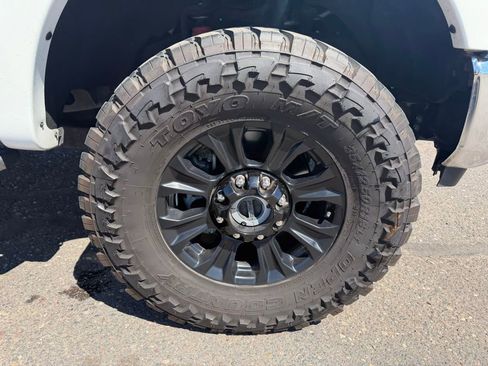 Used 2022 Ford F250 Lariat w/ Tremor Off-Road Package AWD/4WD image 17