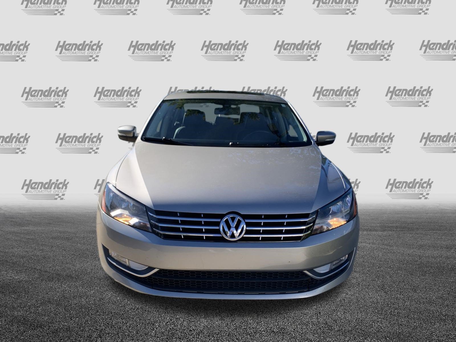 Used 2013 Volkswagen Passat 3.6 SEL Premium FWD image 3
