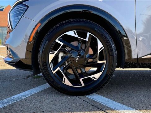 Certified 2024 Kia Sportage SX image 7