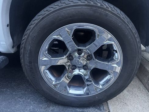 Used 2013 RAM 1500 Laramie RWD image 14