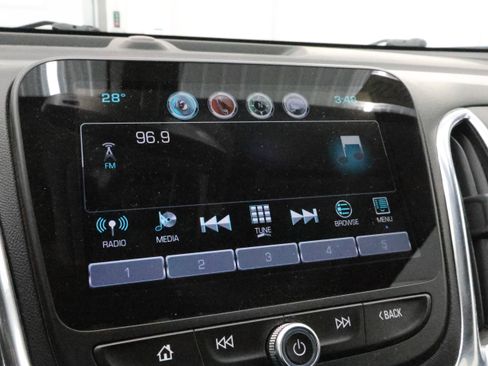 Used 2018 Chevrolet Equinox Premier image 11