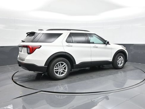 New 2026 Ford Explorer Active w/ Active Comfort Package RWD image 10