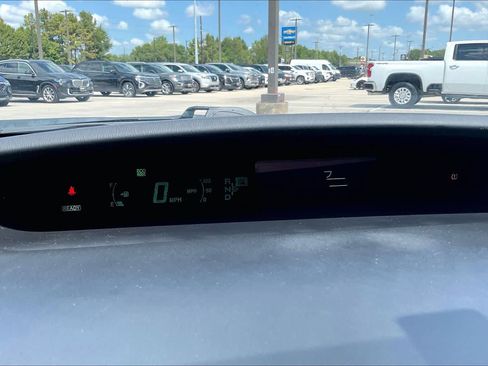 Used 2011 Toyota Prius Four w/ Solar Roof Pkg FWD image 25